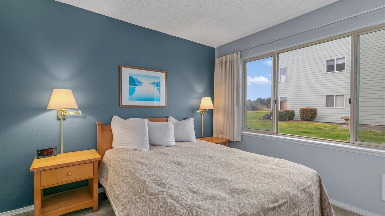 Photo of Bedroom in Ocean Shores