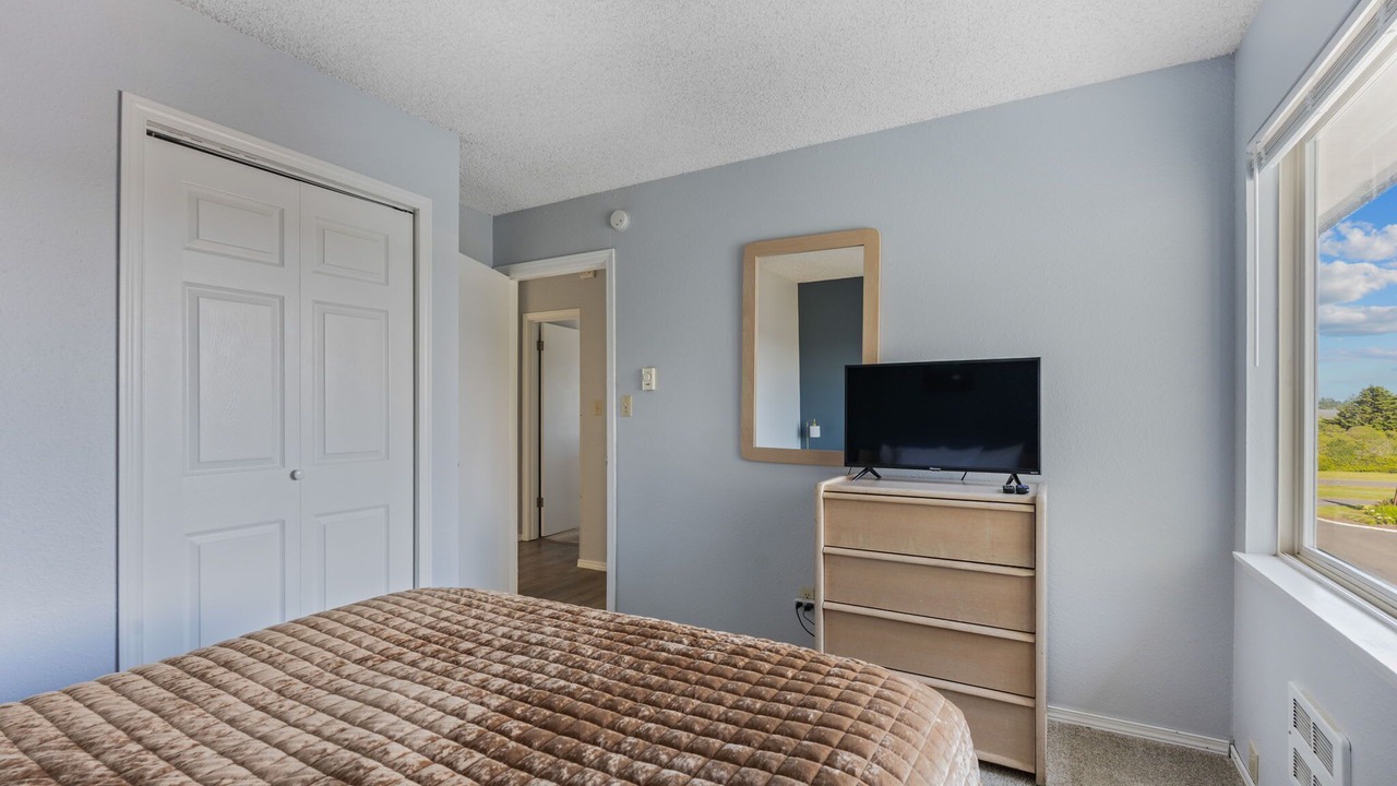Photo of Bedroom in Ocean Shores