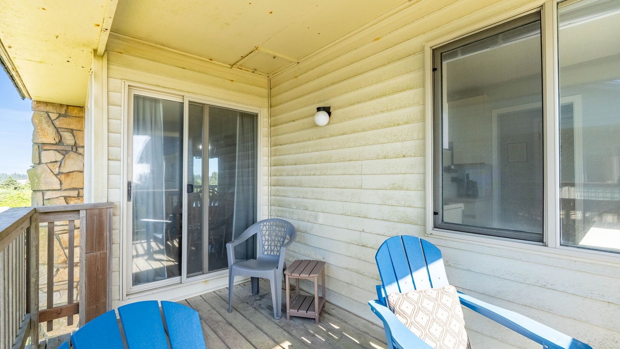 Photo of Patio Balcony in Ocean Shores
