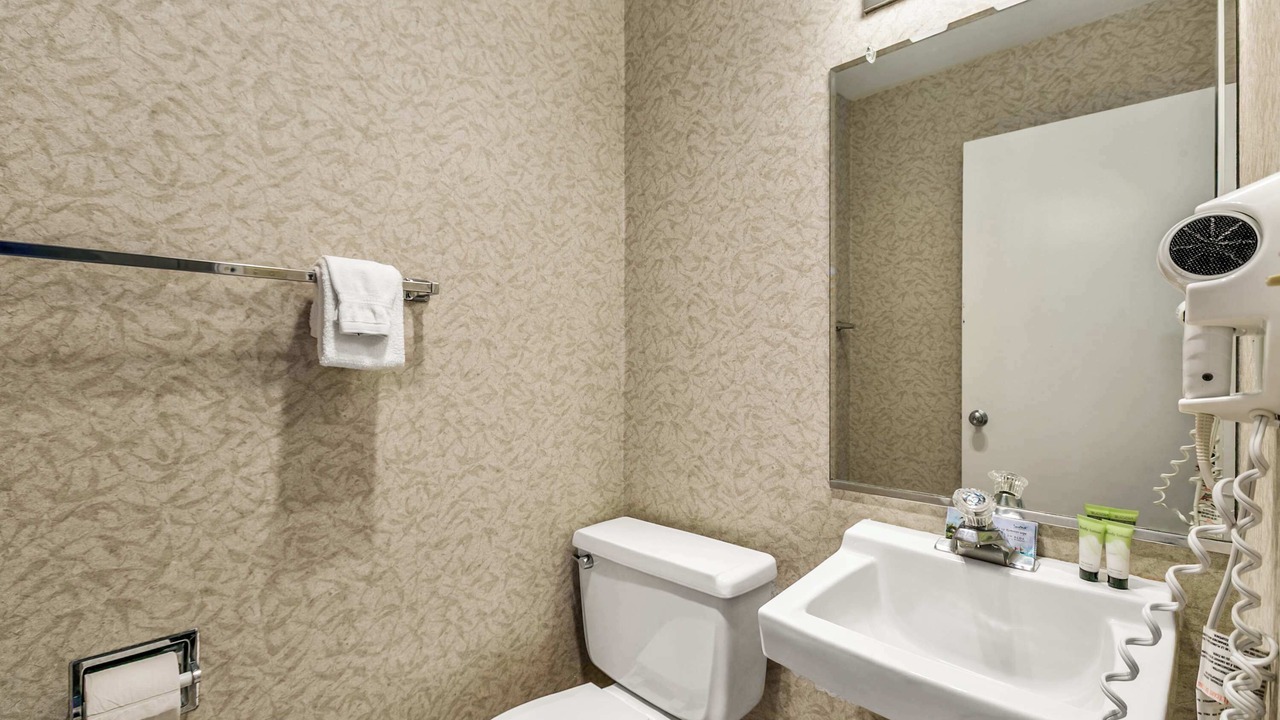 Photo of Bathroom in Ocean Shores