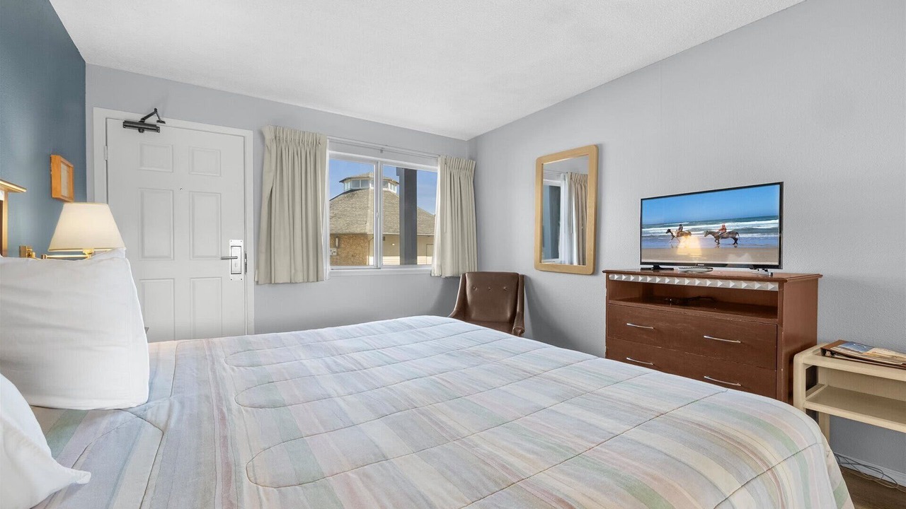 Photo of Bedroom in Ocean Shores