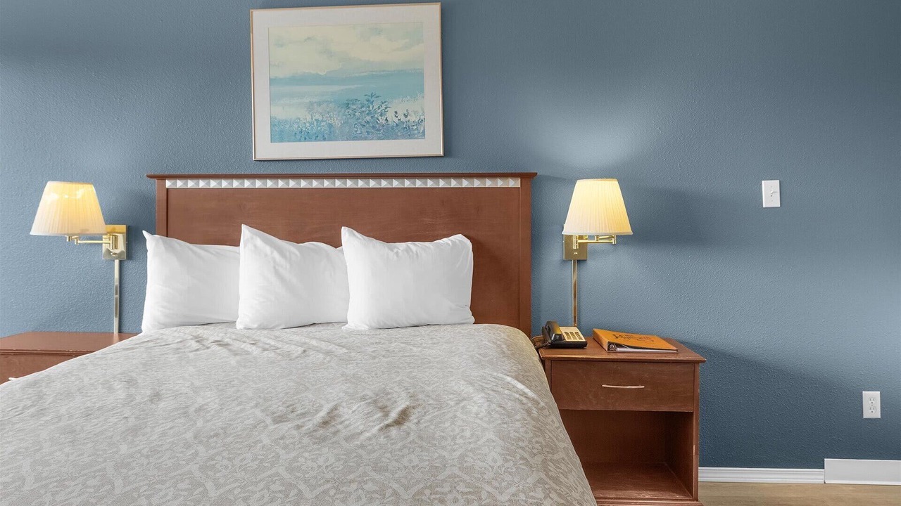 Photo of Bedroom in Ocean Shores