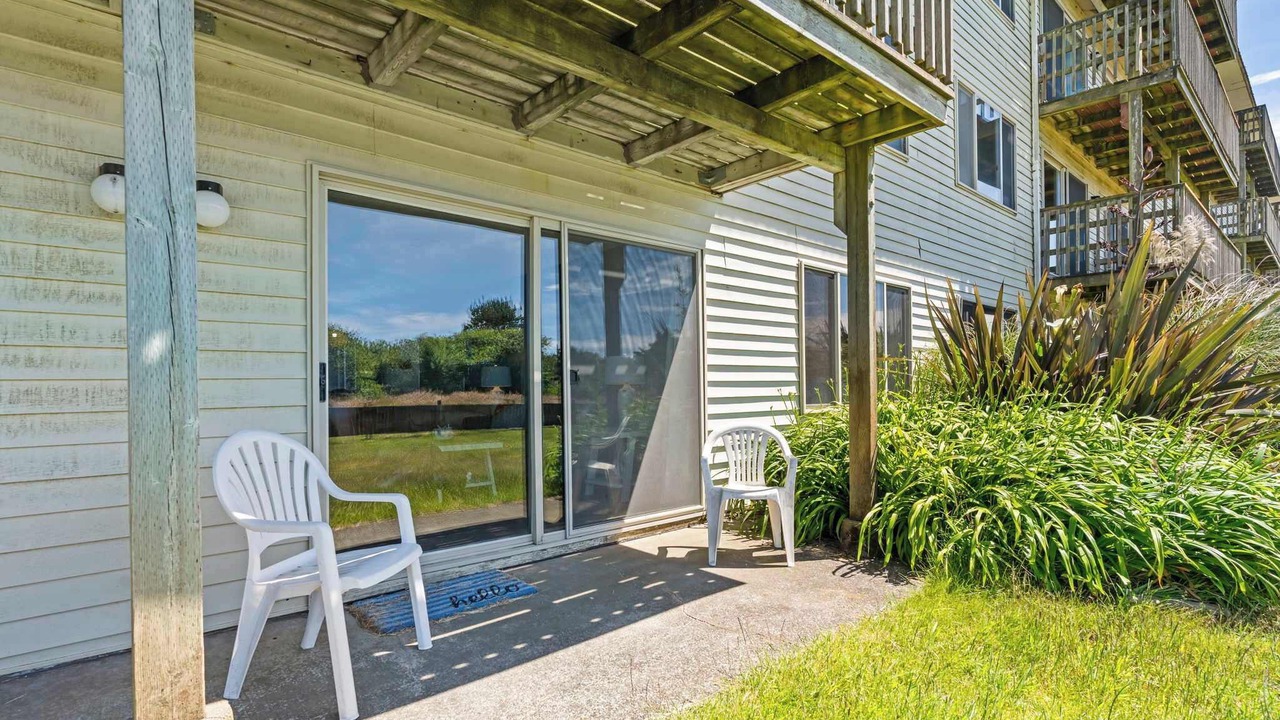 Photo of Patio Balcony in Ocean Shores