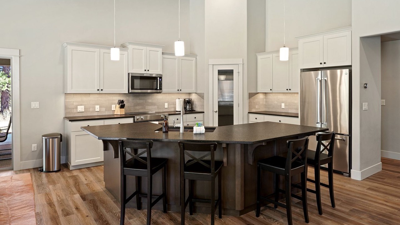 Photo of Kitchen in Deschutes River Woods