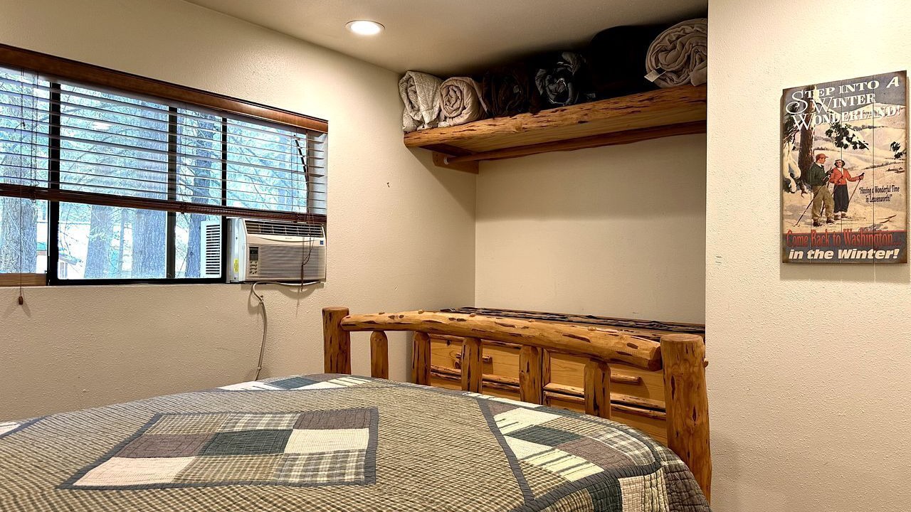 Photo of Bedroom in Leavenworth