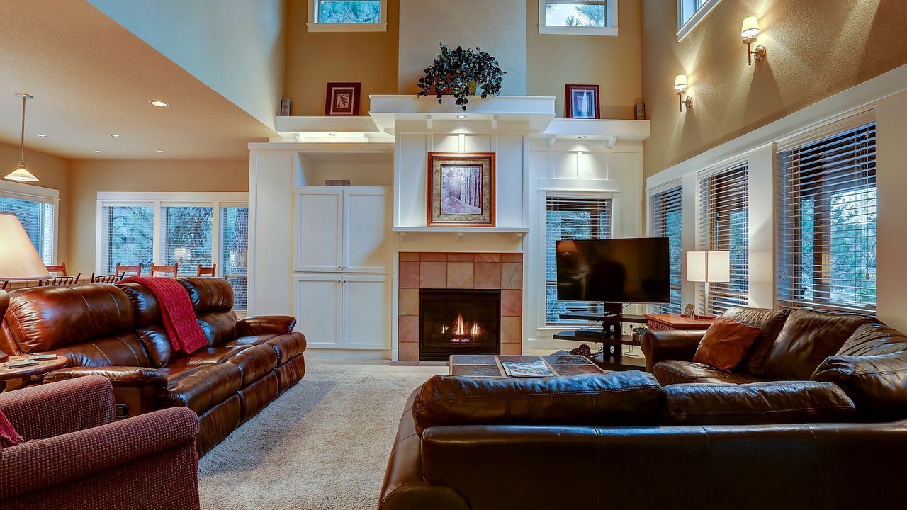Photo of Livingroom in RiverWild
