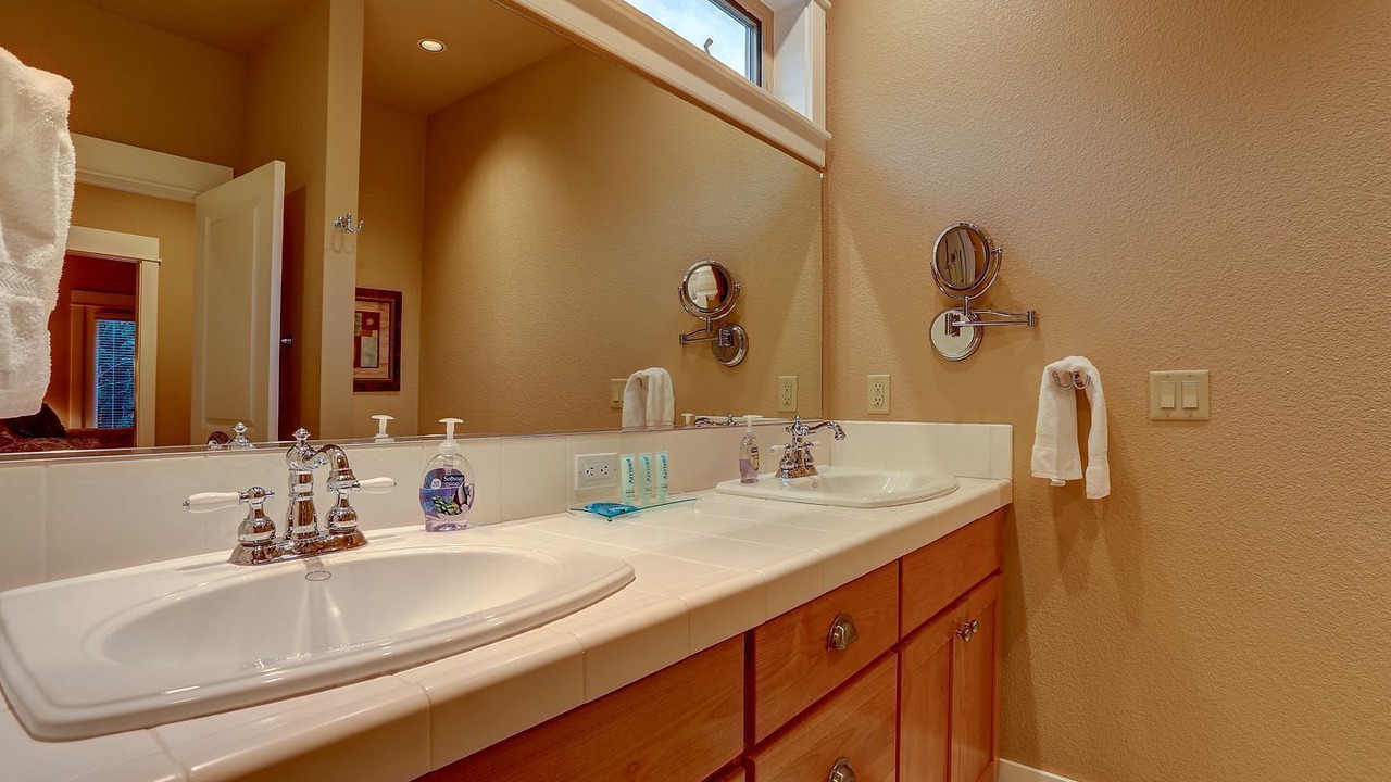 Photo of Bathroom in RiverWild