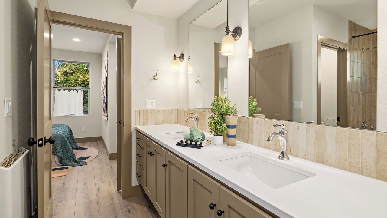 Photo of Bathroom in North Delridge
