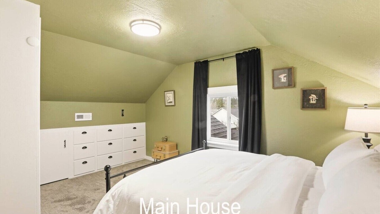 Photo of Bedroom in Sedro-Woolley