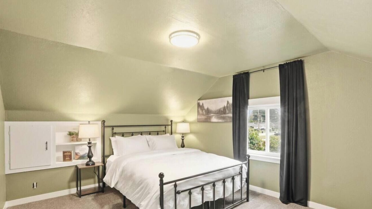 Photo of Bedroom in Sedro-Woolley