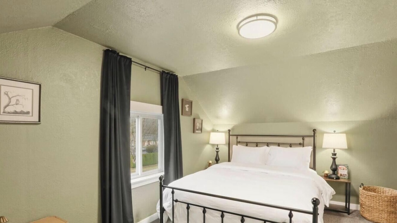 Photo of Bedroom in Sedro-Woolley