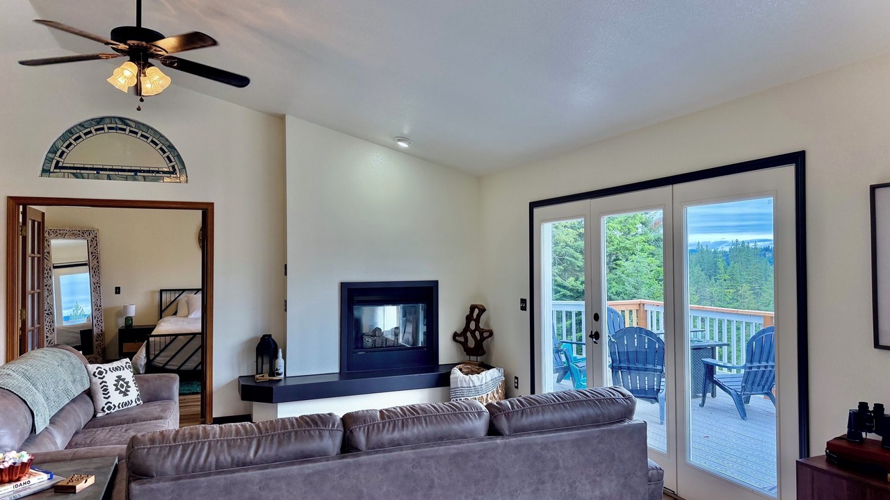 Photo of Livingroom in Clarksville
