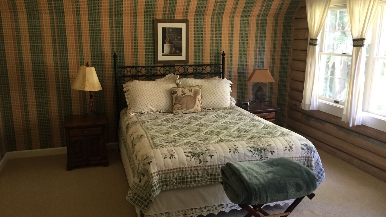 Photo of Bedroom in Trout Lake