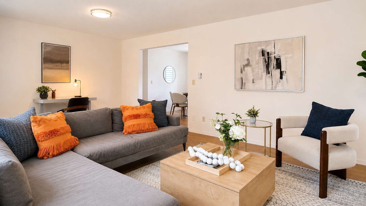 Photo of Livingroom in Shoreline