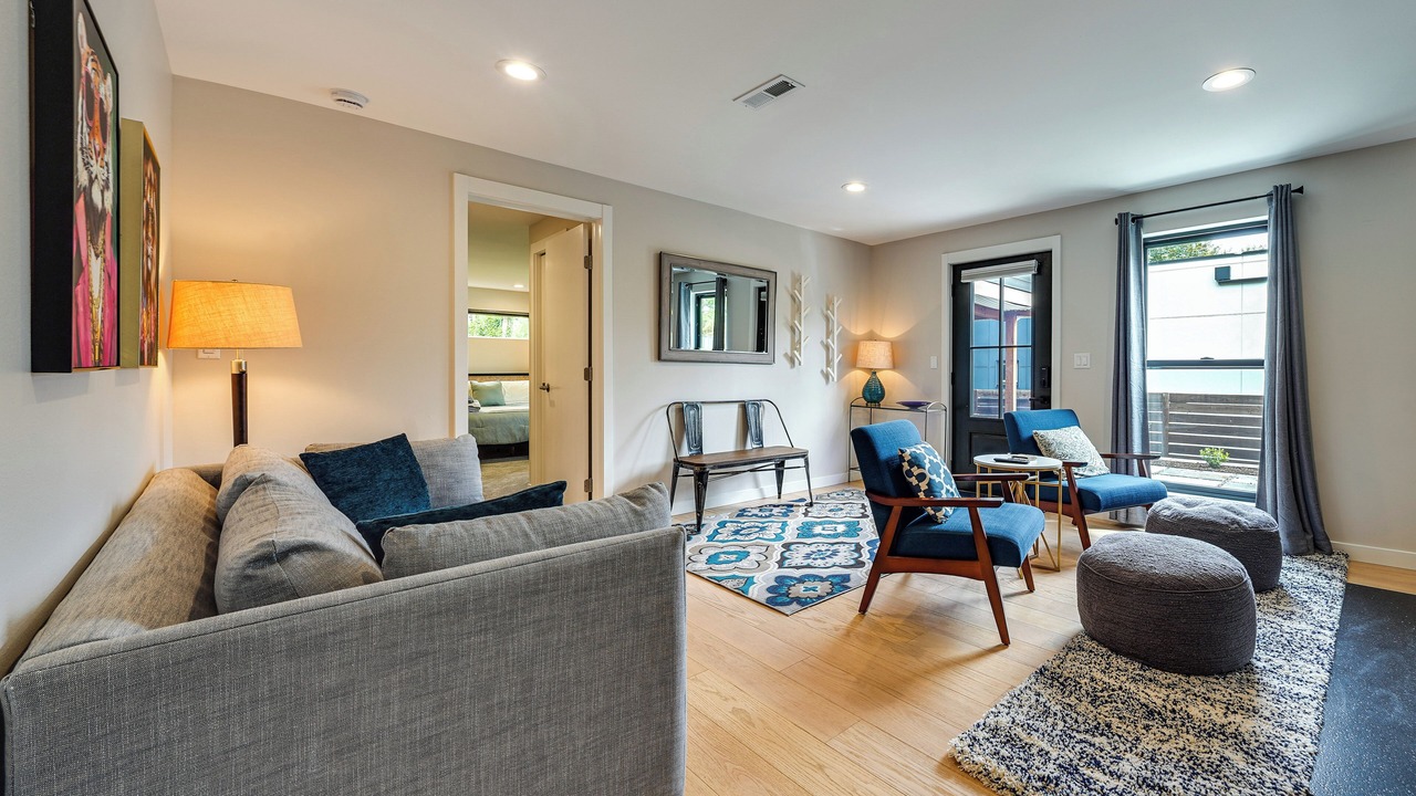 Photo of Livingroom in Mid-Beacon Hill