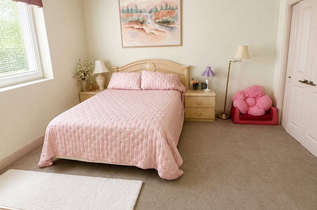 Photo of Bedroom in Cougar Mountain