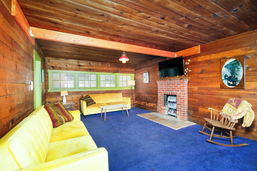 Photo of Livingroom in Rose Lake