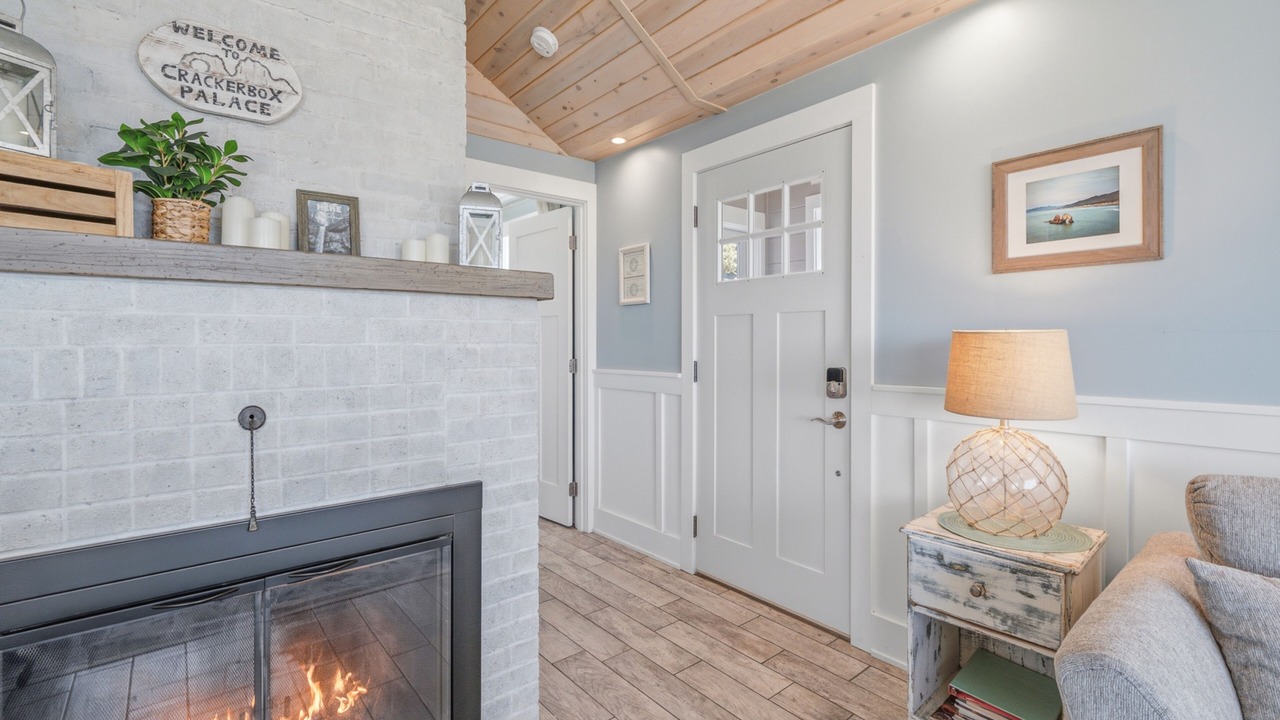 Photo of Livingroom in Rockaway Beach