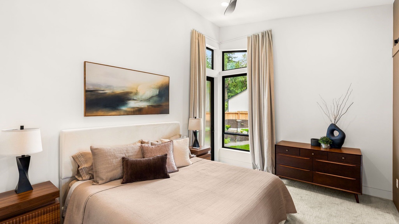 Photo of Bedroom in Sandy