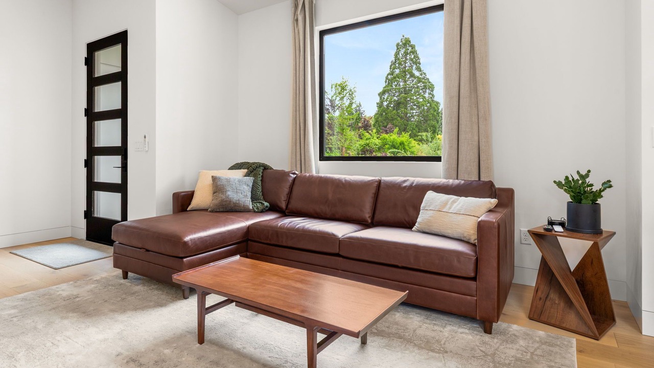 Photo of Livingroom in Sandy