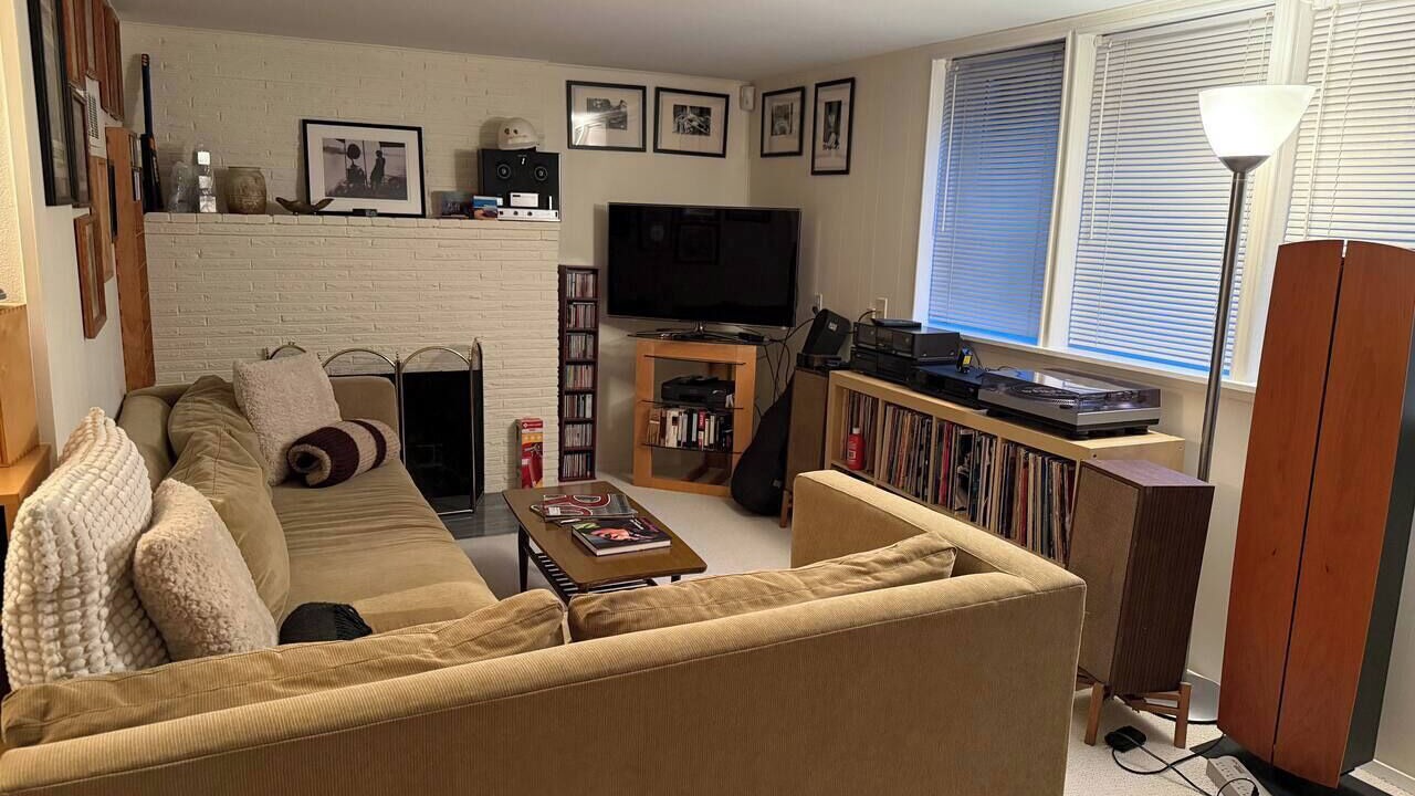 Photo of Livingroom in Mid-Beacon Hill