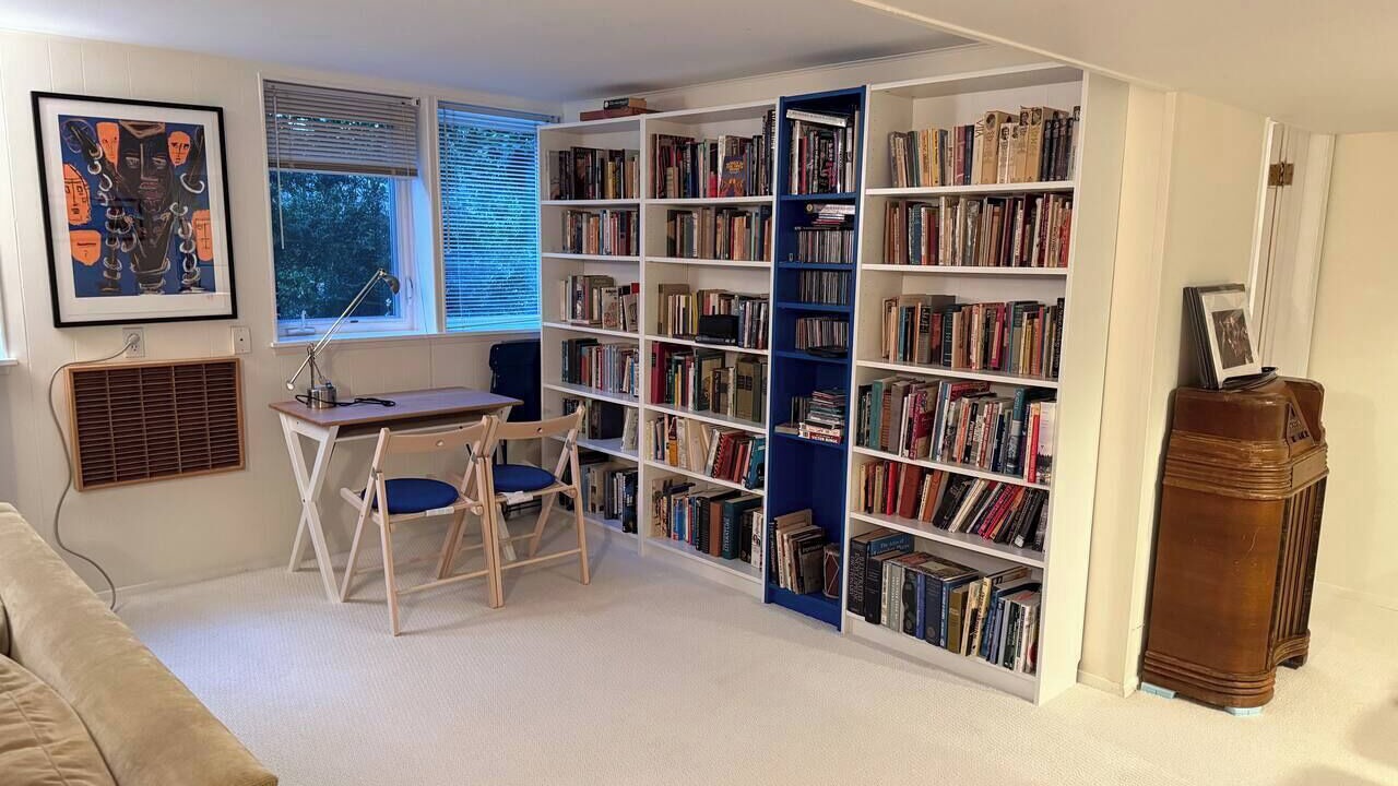 Photo of Livingroom in Mid-Beacon Hill