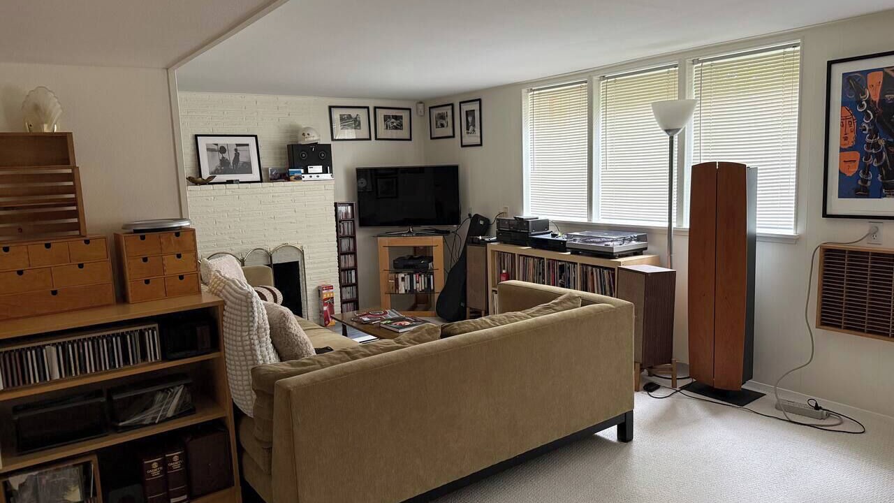 Photo of Livingroom in Mid-Beacon Hill