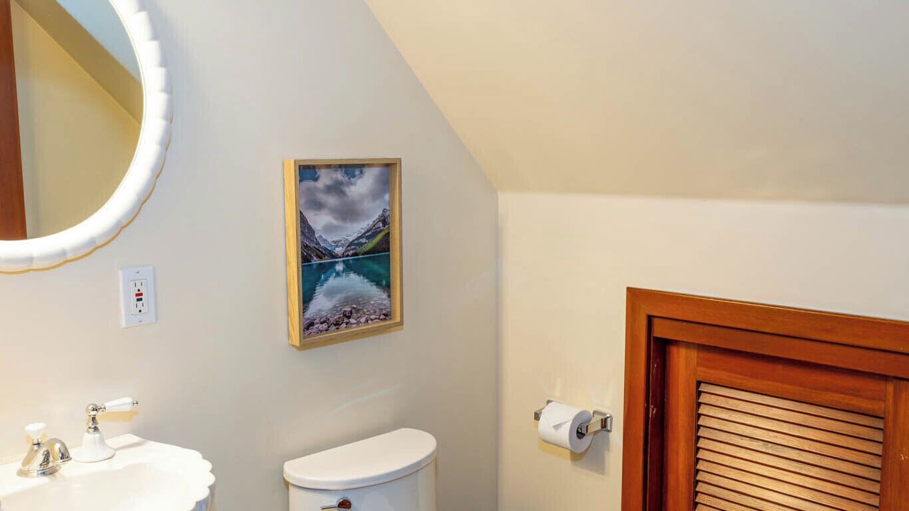 Photo of Bathroom in Amanda Park