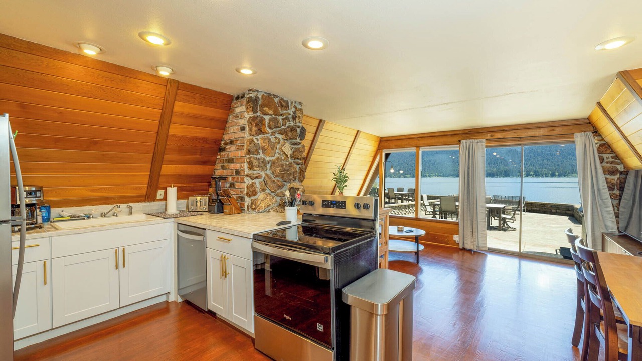 Photo of Kitchen in Amanda Park