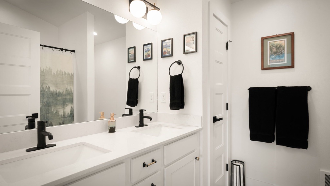 Photo of Bedroom in Sedro-Woolley