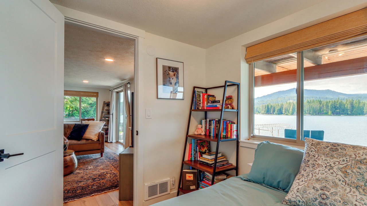 Photo of Bedroom in Newport