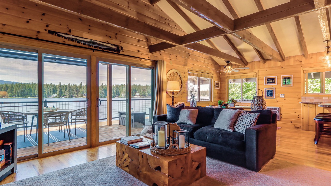 Photo of Livingroom in Newport