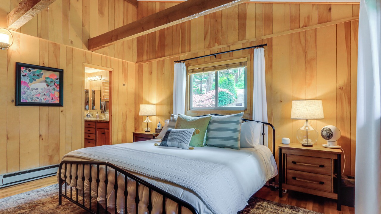 Photo of Bedroom in Newport