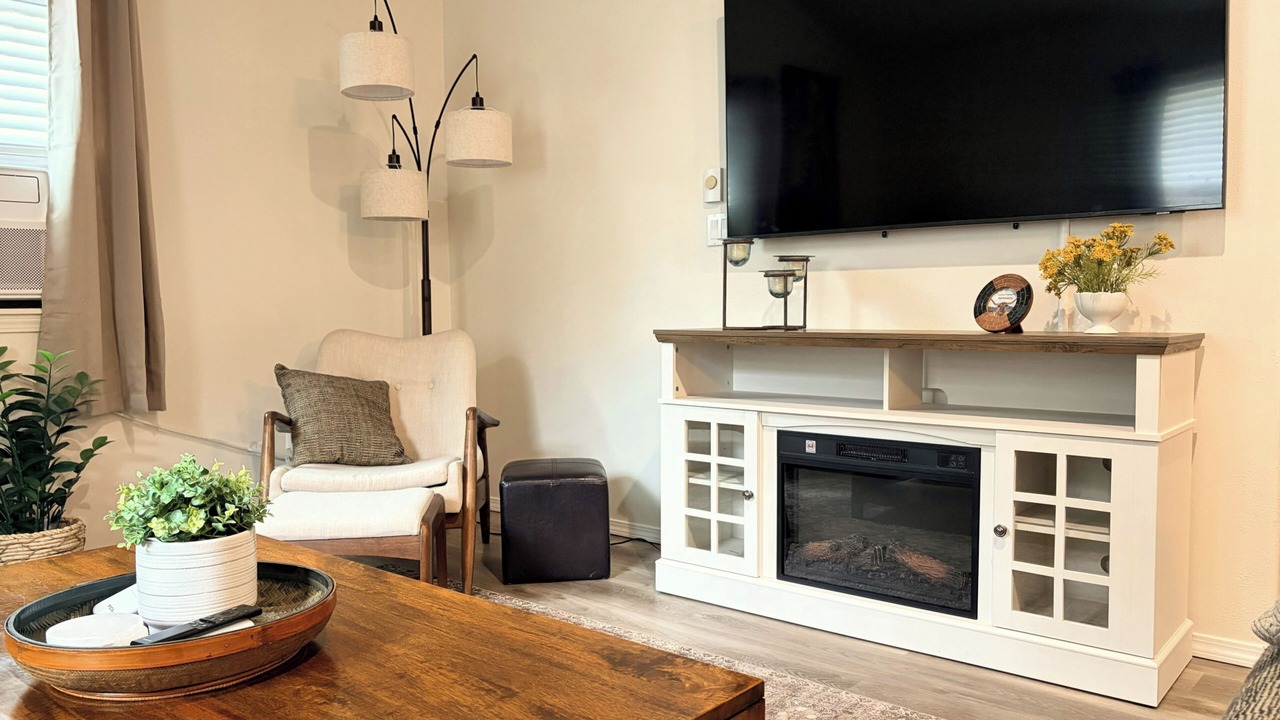 Photo of Livingroom in Comeback Bay