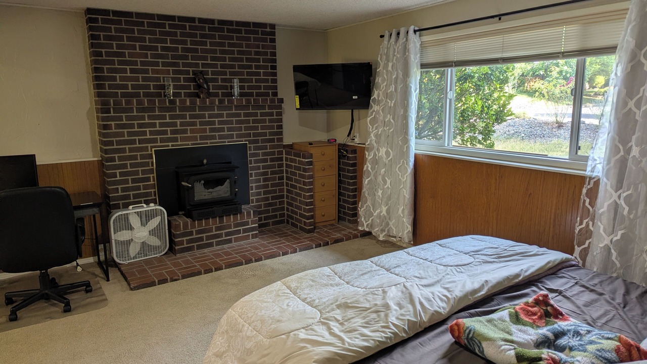 Photo of Bedroom in Inglewood-Finn Hill