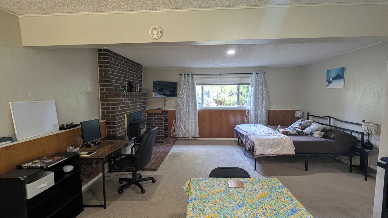 Photo of Bedroom in Inglewood-Finn Hill