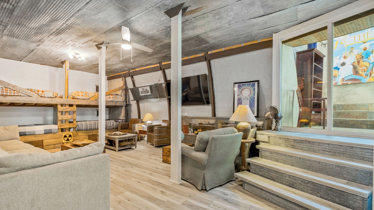 Photo of Livingroom in Emigrant