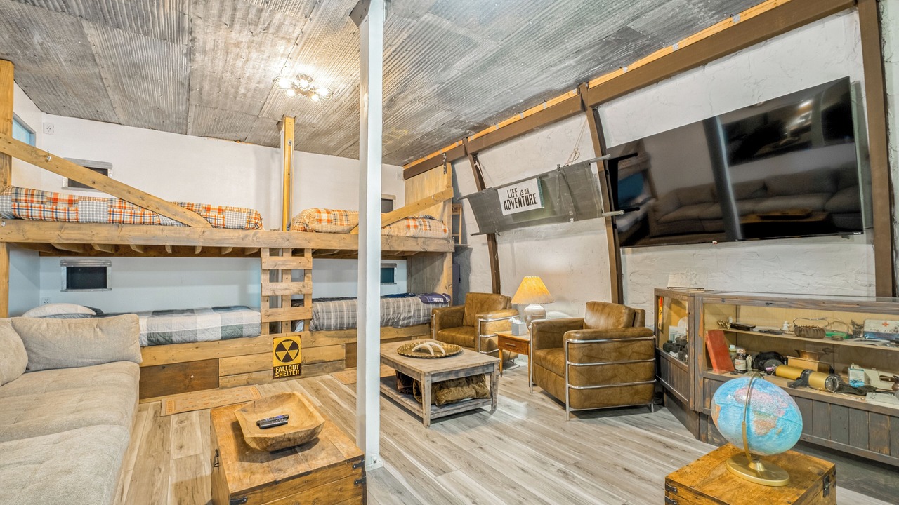 Photo of Livingroom in Emigrant