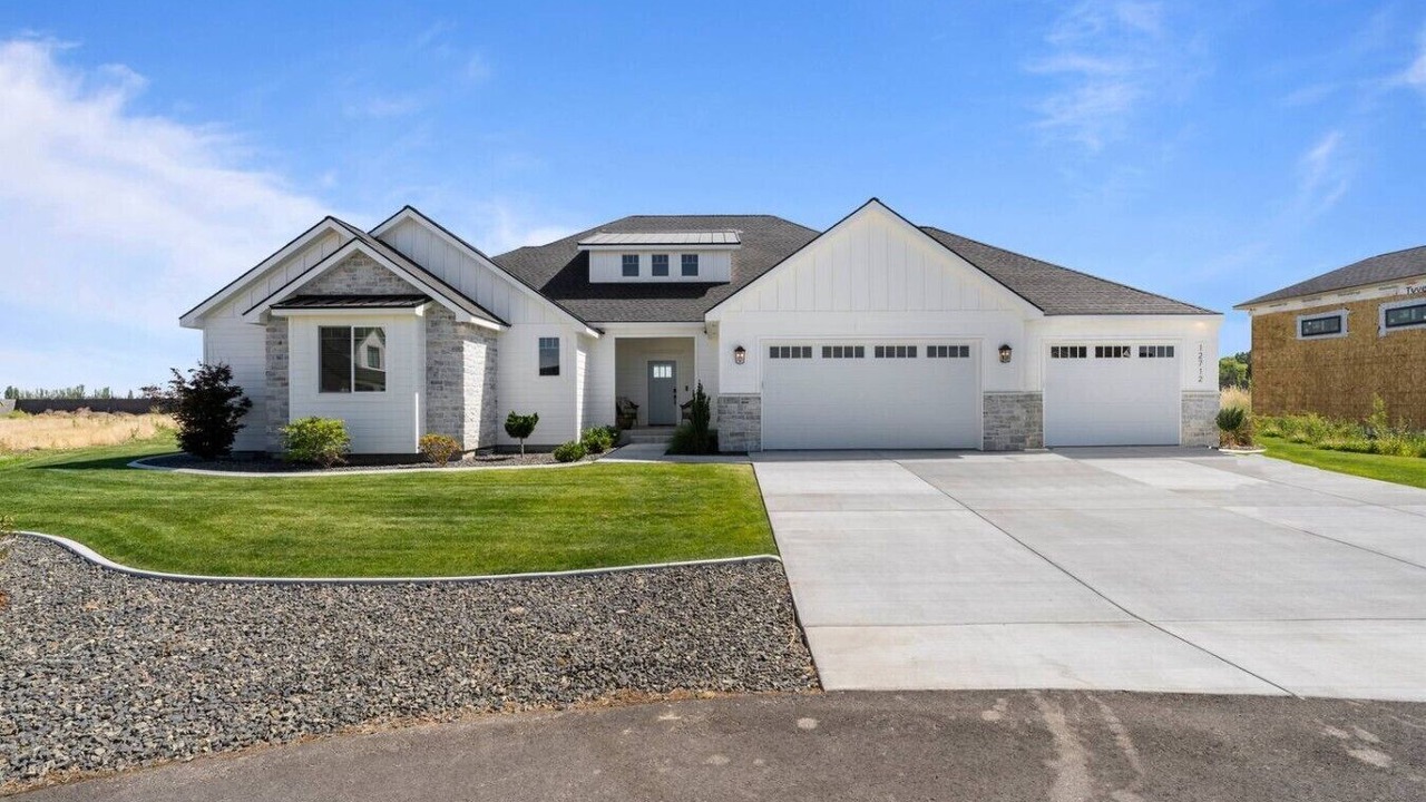 Photo of Outdoor in Tri-Cities