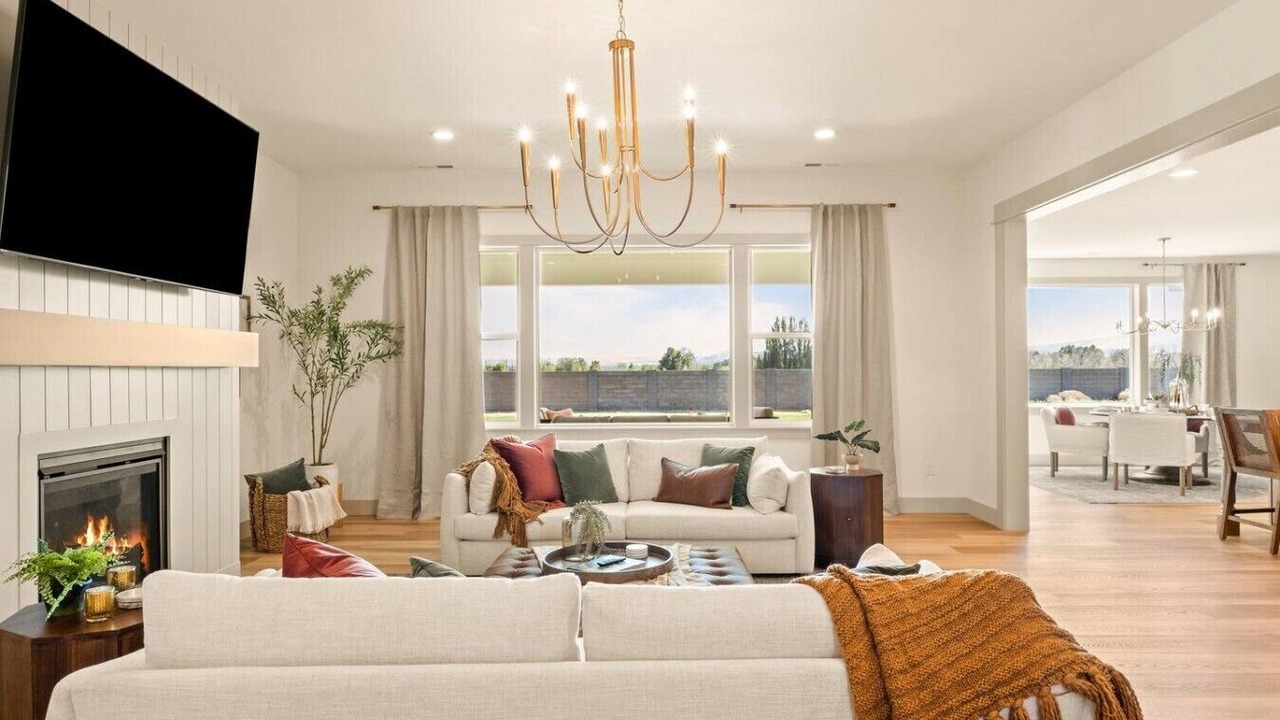Photo of Livingroom in Tri-Cities