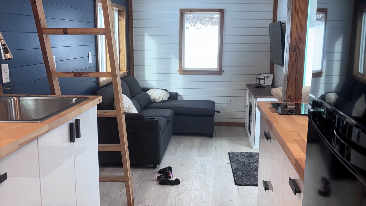 Photo of Bedroom in Garden Valley
