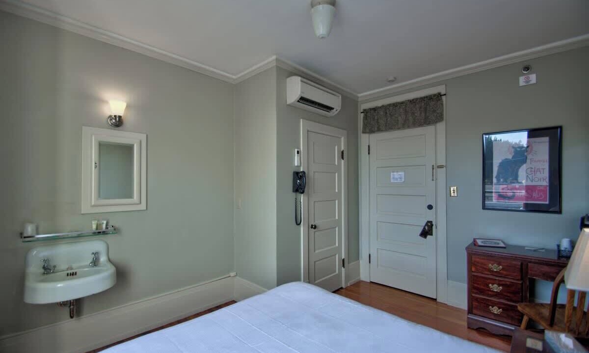 Photo of Bedroom in Centralia