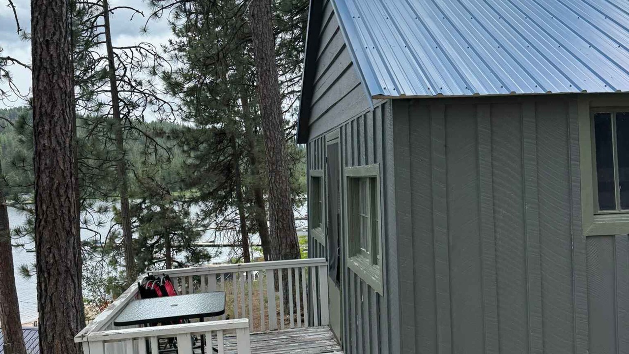 Photo of Patio Balcony in Loon Lake