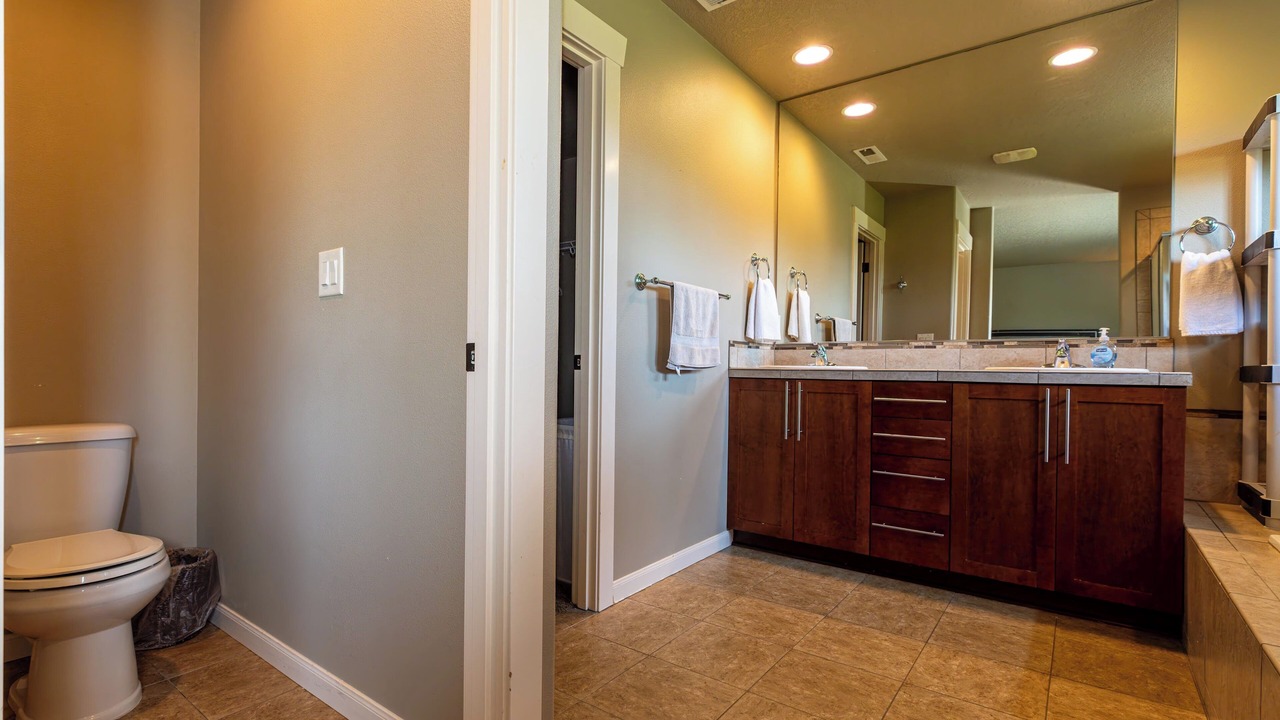 Photo of Bathroom in Starcrest