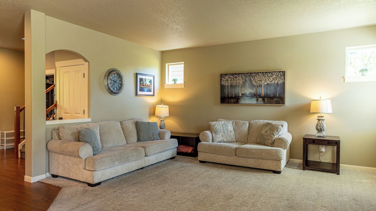 Photo of Livingroom in Starcrest