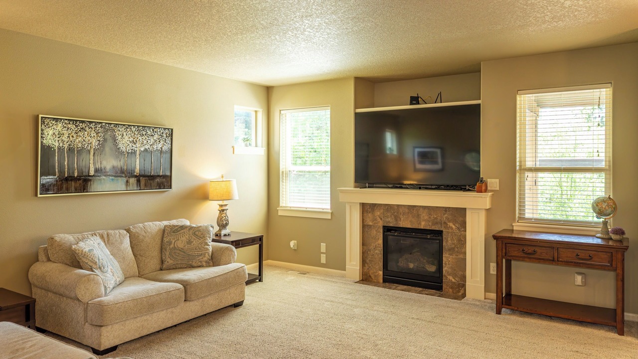 Photo of Livingroom in Starcrest