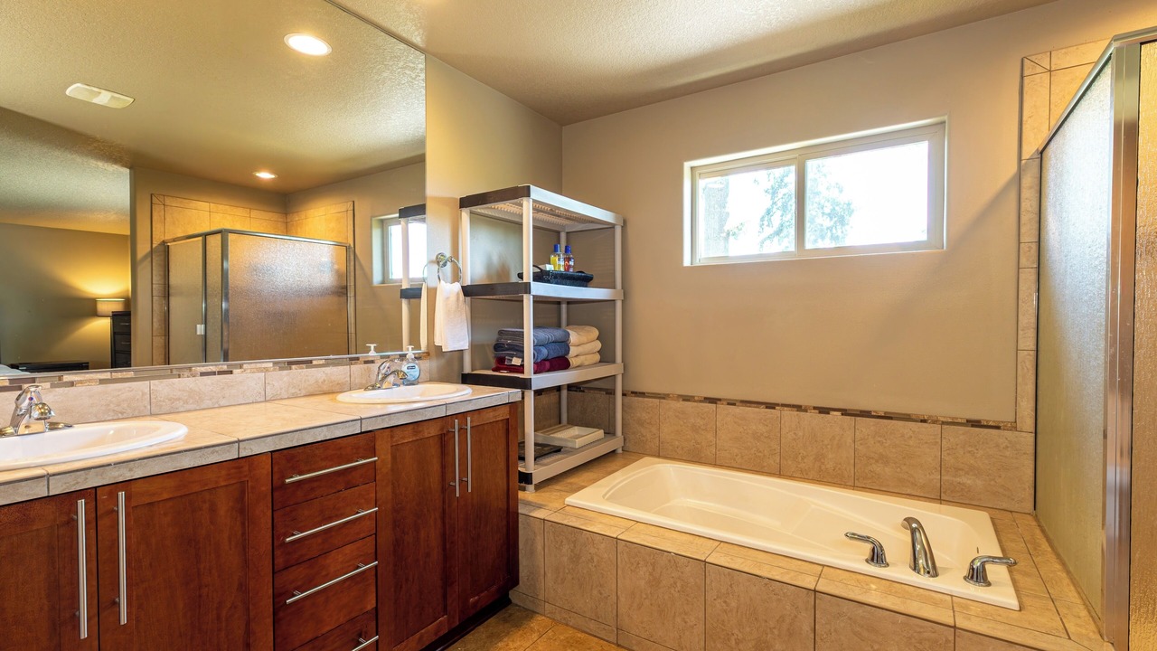 Photo of Bathroom in Starcrest