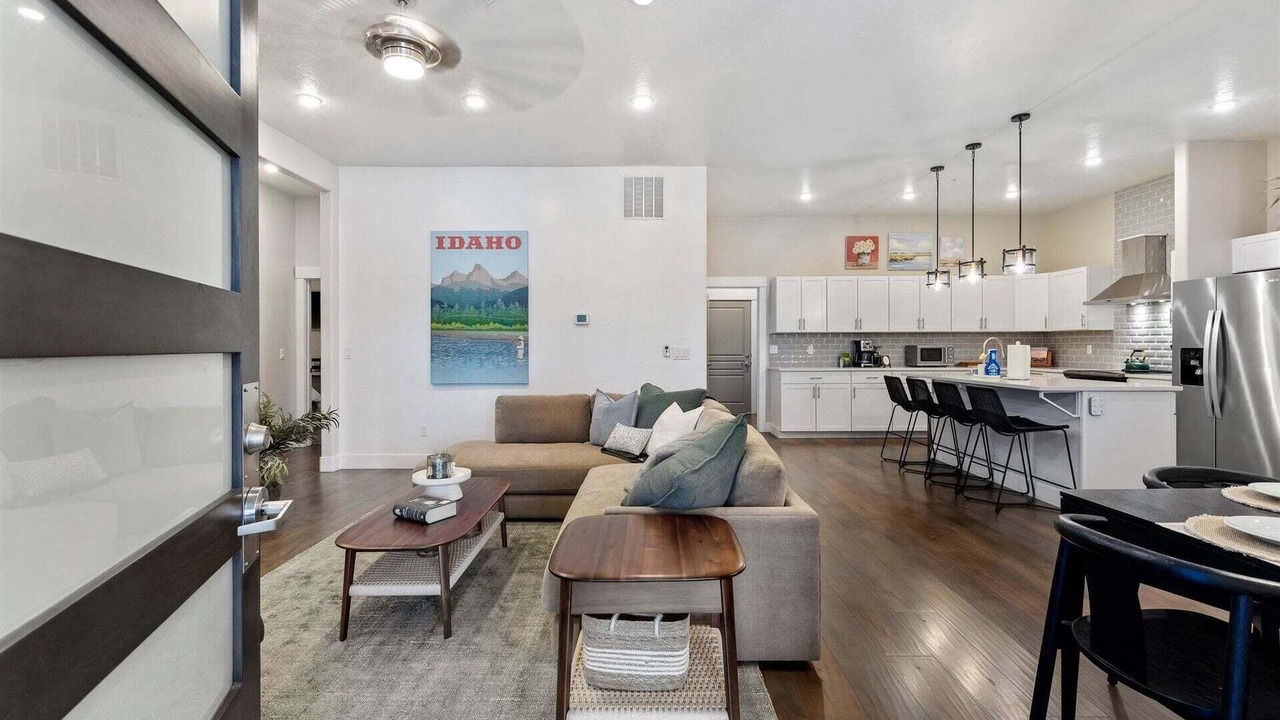 Photo of Livingroom in Downtown Boise