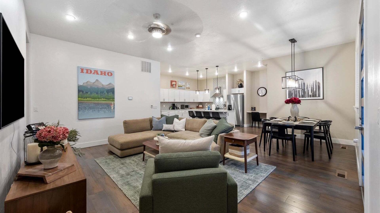 Photo of Livingroom in Downtown Boise