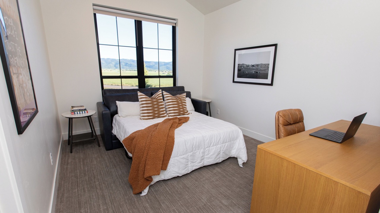 Photo of Bedroom in Victor